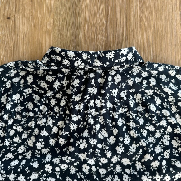 Lauren Ralph Lauren Women’s Shirt Size 2X Floral Blouse Button Down Black White - Picture 4 of 8